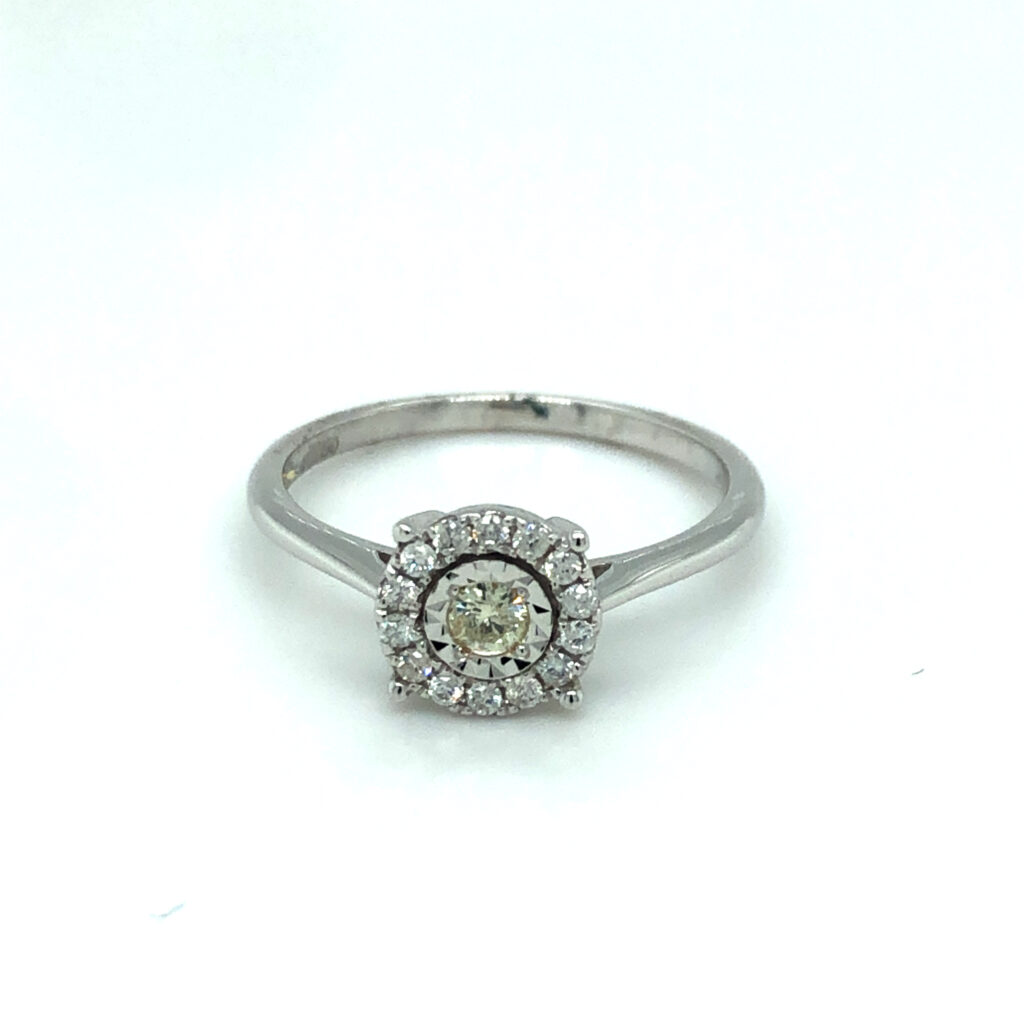 18ct White Gold Diamond 3 Stone Cluster Ring