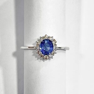 18ct white gold oval sapphire and diamond cluster ring