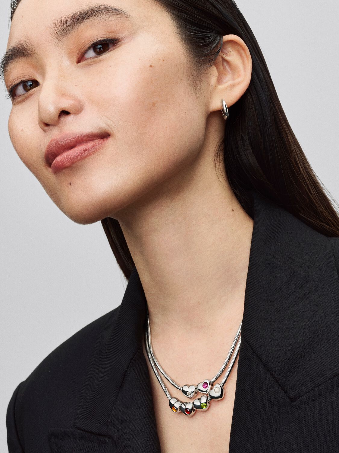 2025Q3E_collection_moments_go_ac_tp_pdp_model_styled_07_1x1_RGB