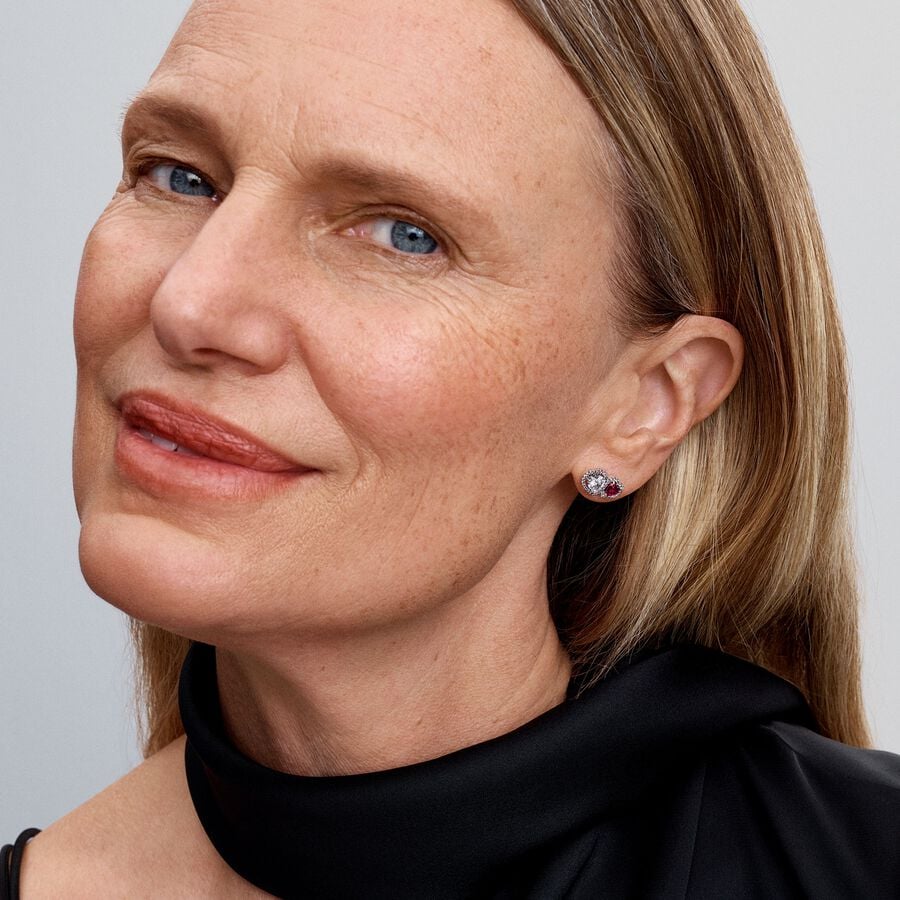 Q125_A_PDP_MODEL_SINGLE_23_1x1_RGB