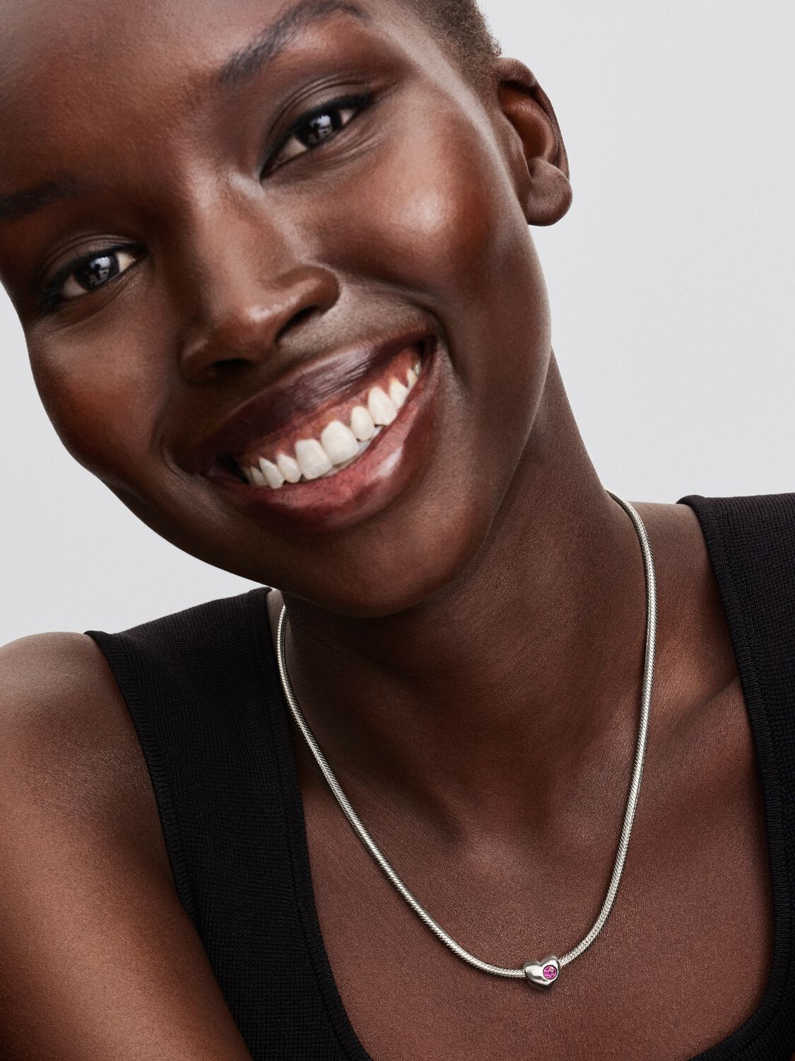 2025Q3E_collection_moments_go_ac_tp_pdp_model_single_59_1x1_RGB