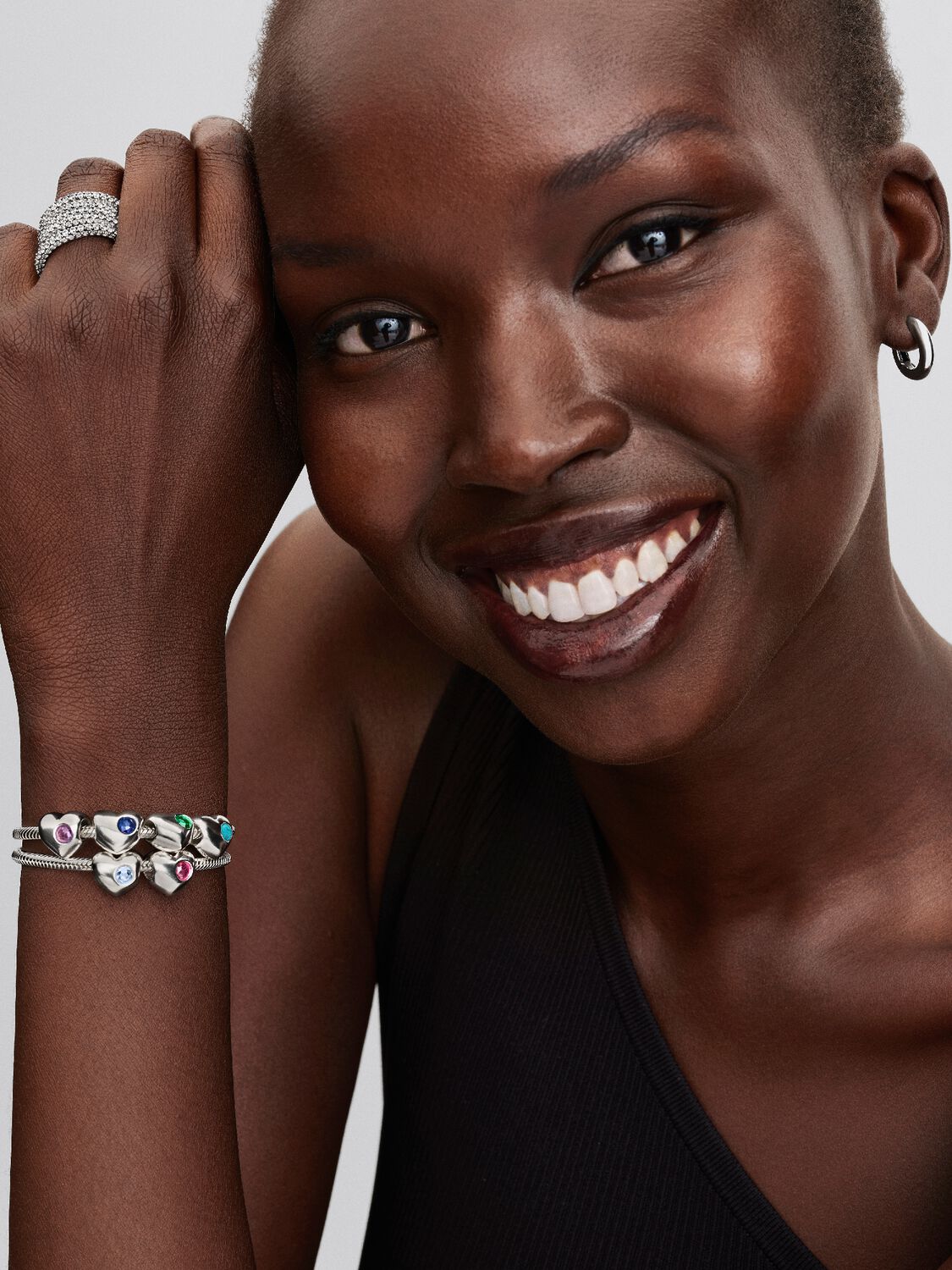 2025Q3E_collection_moments_go_ac_tp_pdp_model_styled_10_1x1_RGB