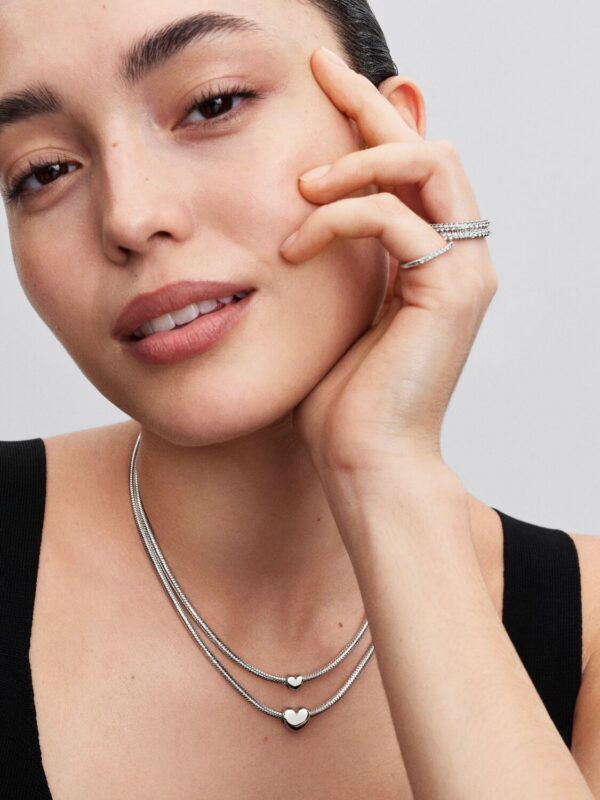 2025Q3E_collection_moments_go_ac_tp_pdp_model_styled_16_1x1_RGB