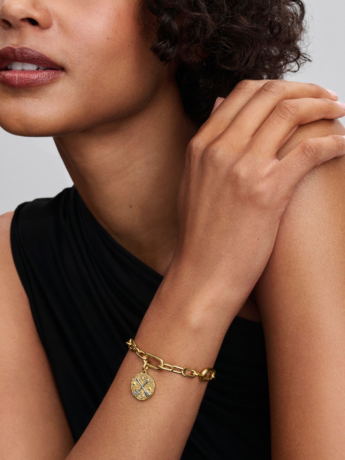 2025Q3E_collection_pme_go_ac_tp_pdp_model_single_03_1x1_RGB