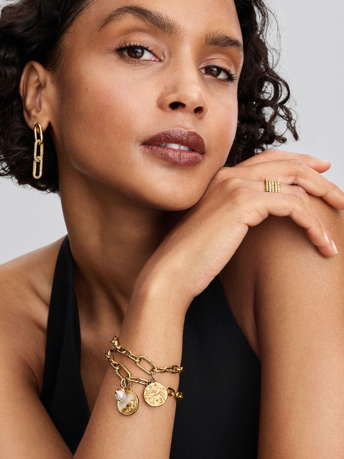 2025Q3E_collection_pme_go_ac_tp_pdp_model_styled_01_1x1_RGB